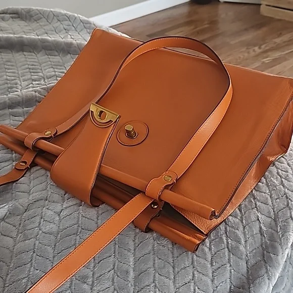 ANTONIO MELANI gold tone hand bag - Picture 4 of 10